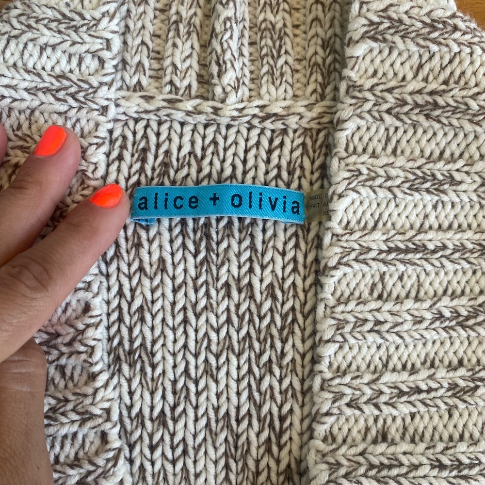 Cardigan sweater light